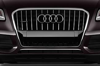 Audi Q5 (Baujahr 2016) - 5 Türen Kühlergrill und Scheinwerfer