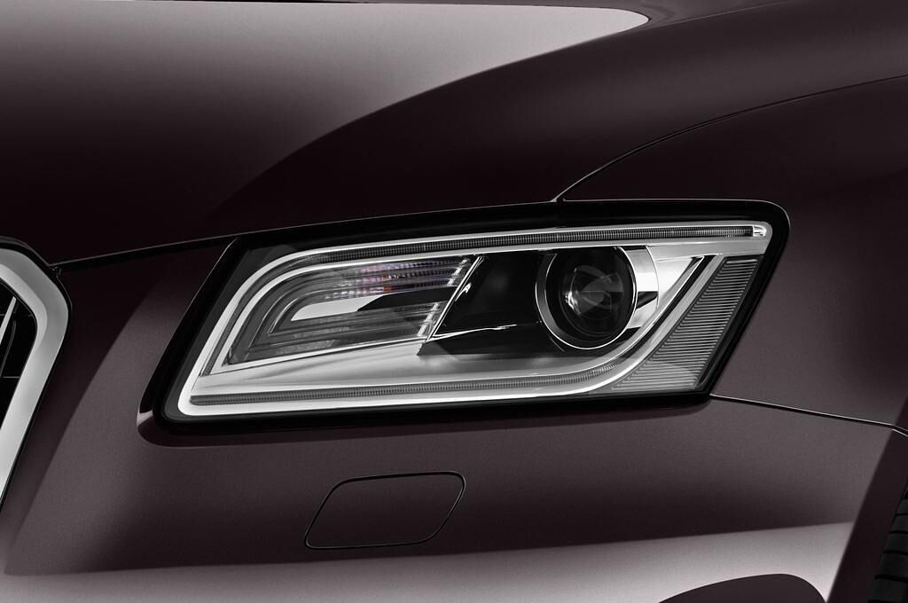 Audi Q5 (Baujahr 2016) - 5 Türen Scheinwerfer