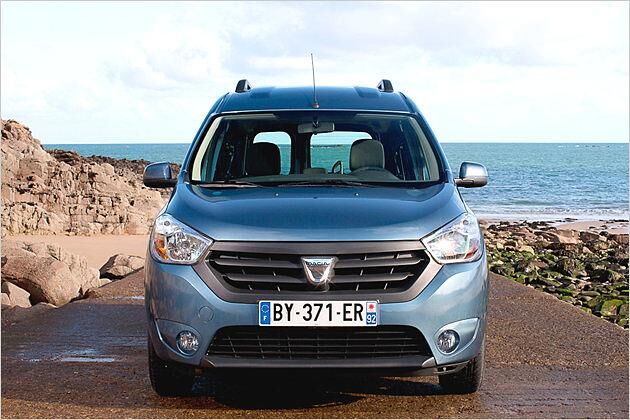 Die neue Dacia-Frontpartie mit großem Grill ist bereits vom Lodgy bekannt