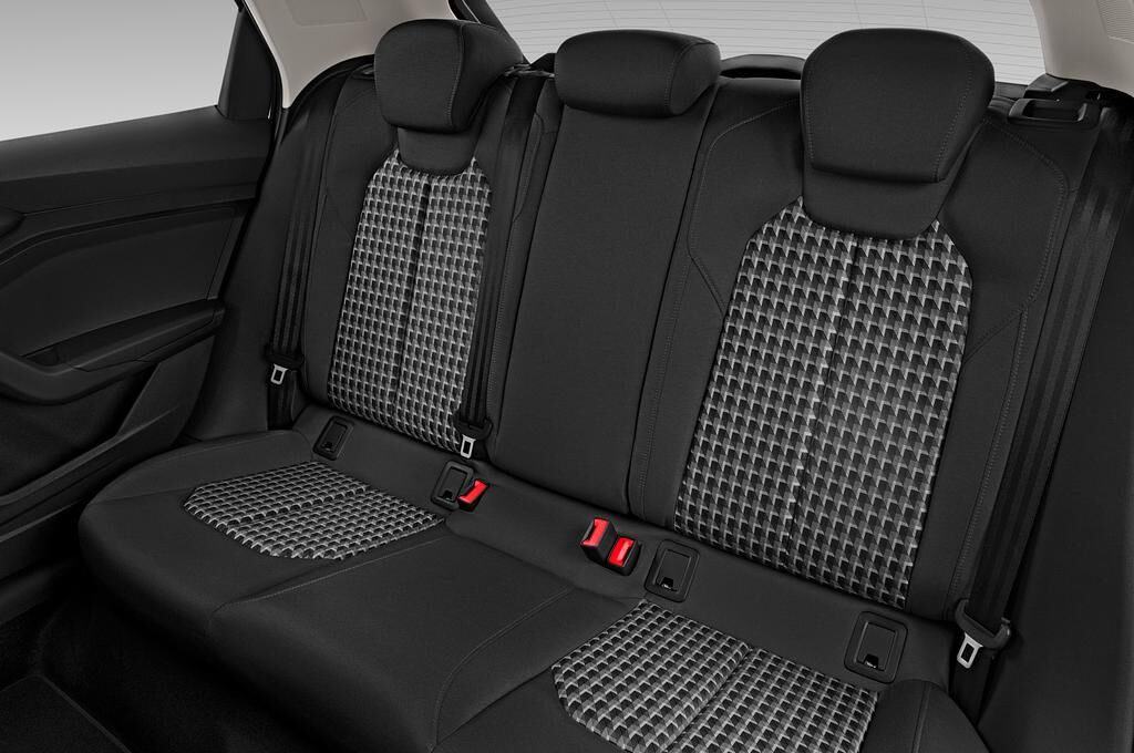 Audi A1 Citycarver (Baujahr 2020) Basis 5 Türen Rücksitze