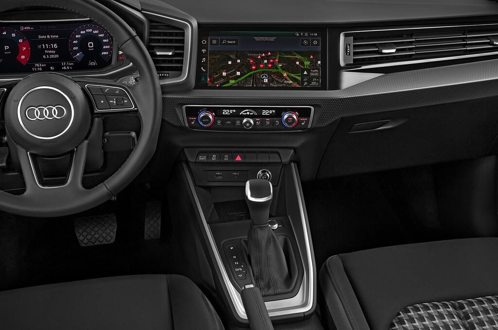 Audi A1 Citycarver (Baujahr 2020) Basis 5 Türen Mittelkonsole