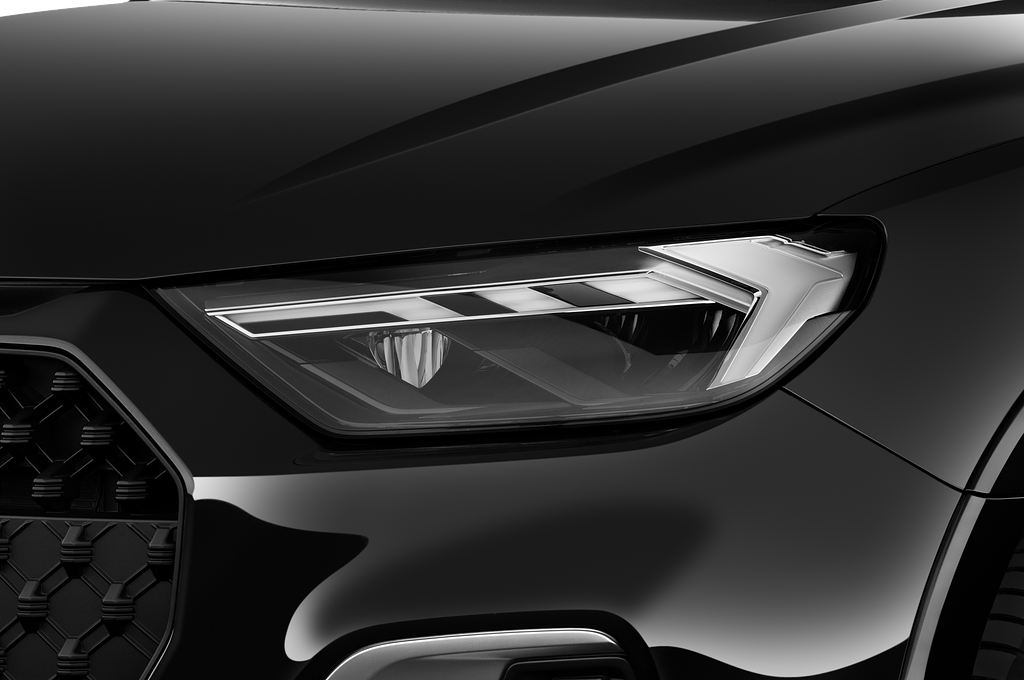 Audi A1 Allstreet (Baujahr 2022) Base 5 Türen Scheinwerfer