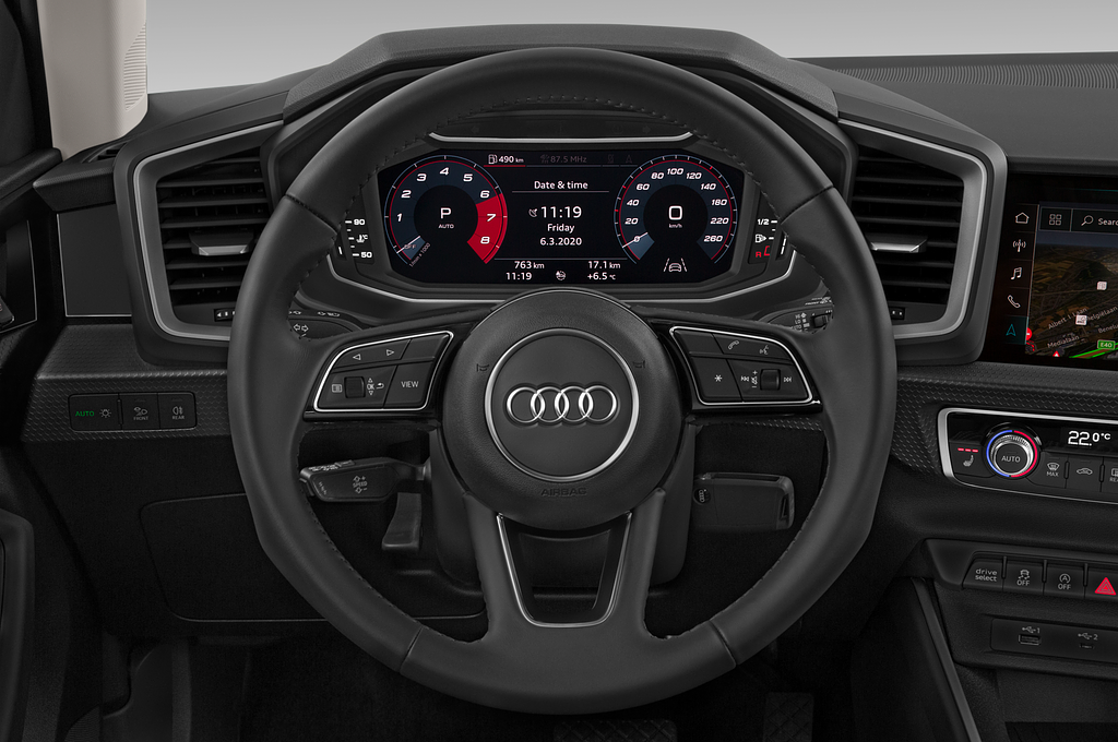 Audi A1 Allstreet (Baujahr 2022) Base 5 Türen Lenkrad