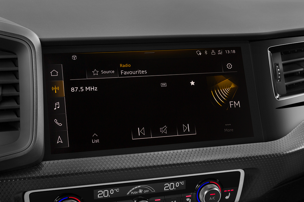 Audi A1 Sportback (Baujahr 2023) Base 5 Türen Radio und Infotainmentsystem