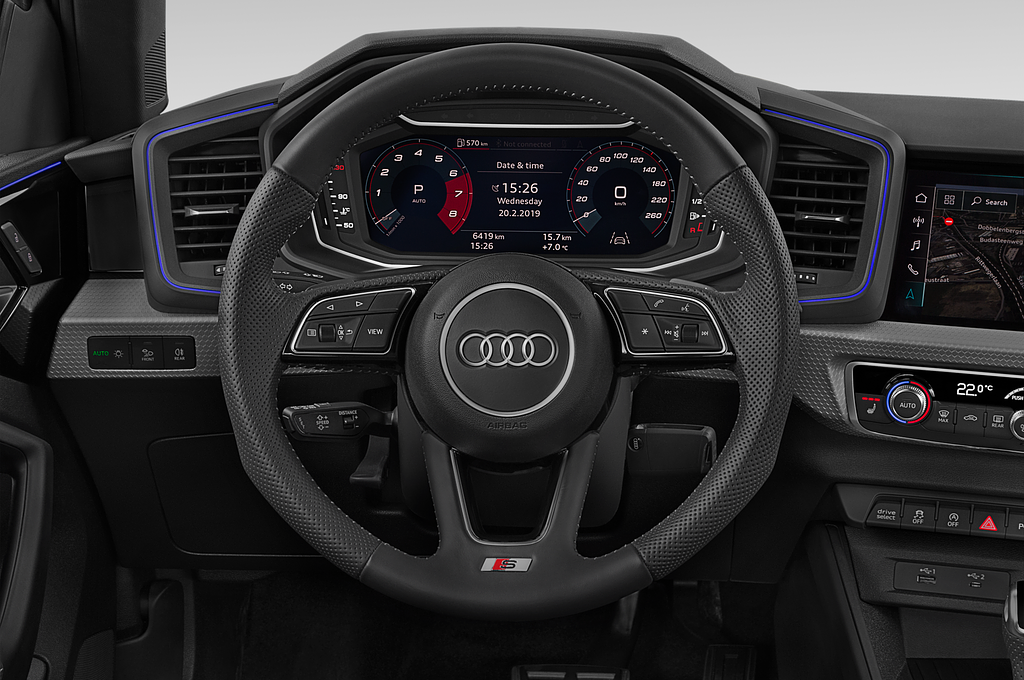 Audi A1 Sportback (Baujahr 2023) S Line 5 Türen Lenkrad
