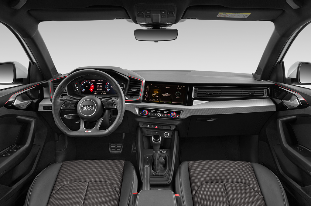 Audi A1 Sportback (Baujahr 2023) S Line 5 Türen Cockpit und Innenraum