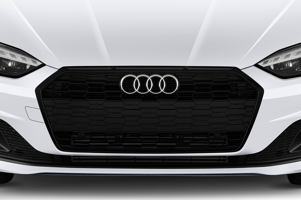 Audi A5 Sportback (Baujahr 2021) Design 5 Türen Kühlergrill und Scheinwerfer