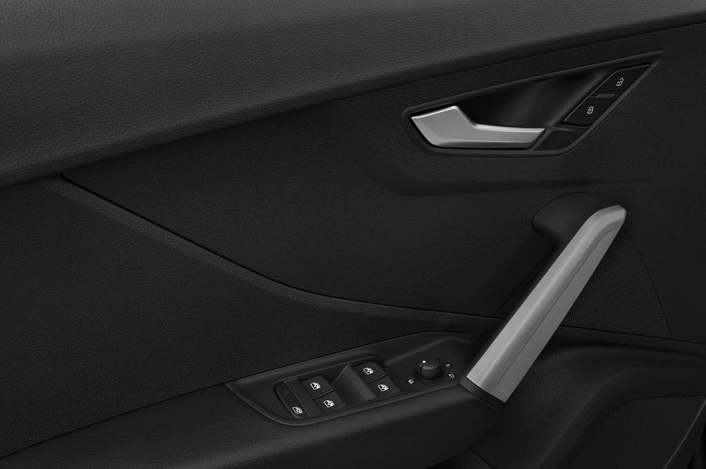 Audi Q2 (Baujahr 2023) S Line 5 Türen Bedienungselemente Tür