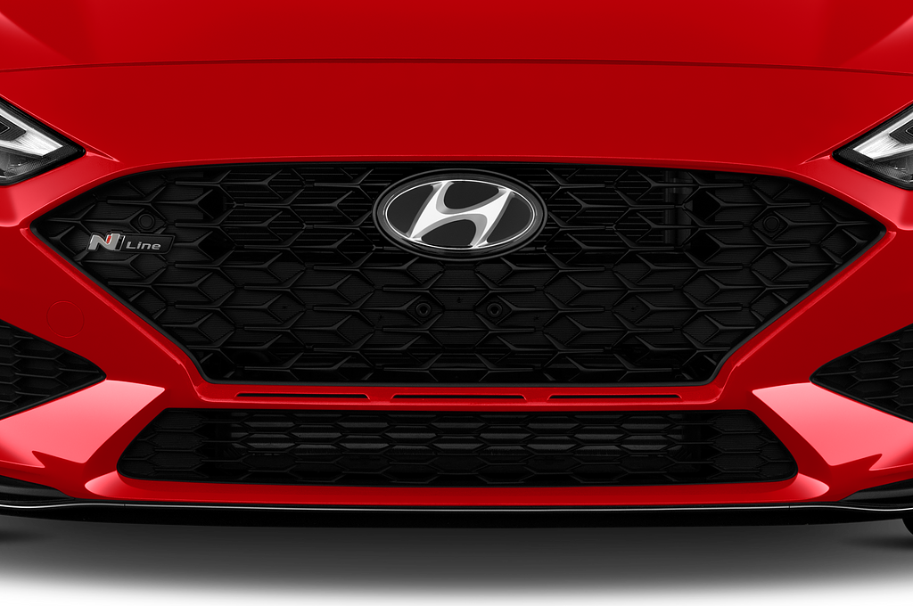 Hyundai i30 Kombi (Baujahr 2020) N-Line 5 Türen Kühlergrill und Scheinwerfer