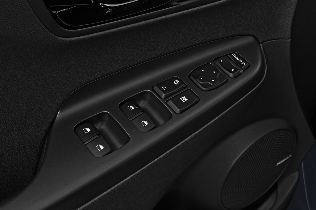 Hyundai Kona Hybrid (Baujahr 2021) Trend 5 Türen Bedienungselemente Tür