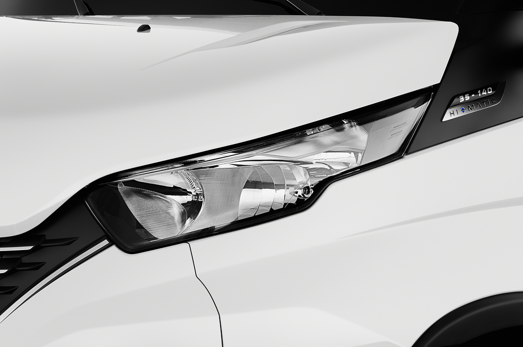 Iveco Daily (Baujahr 2021) 12m3 L3H2 4 Türen Scheinwerfer