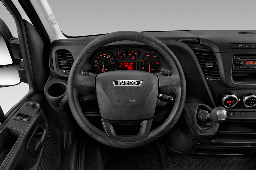 Iveco Daily (Baujahr 2021) - 4 Türen Lenkrad