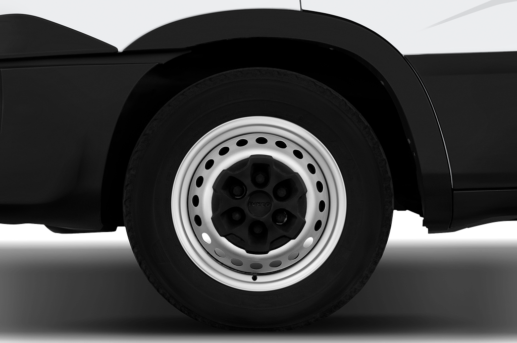 Iveco Daily (Baujahr 2021) - 4 Türen Reifen und Felge