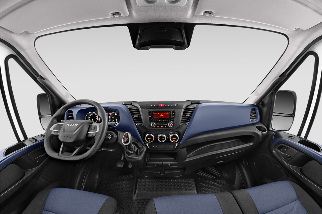 Iveco Daily (Baujahr 2021) - 4 Türen Cockpit und Innenraum