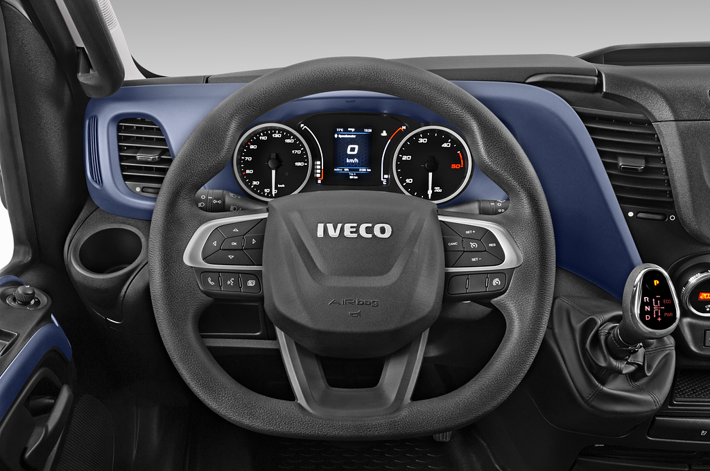 Iveco Daily (Baujahr 2021) - 4 Türen Lenkrad