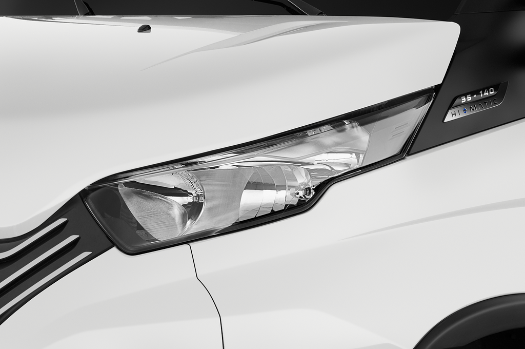 Iveco Daily (Baujahr 2023) 35S 4 Türen Scheinwerfer