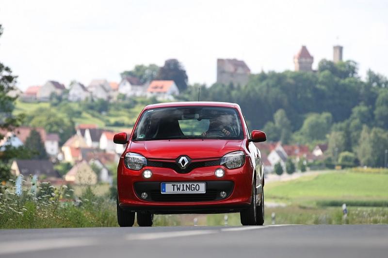 Bis zu vier Personen finden im neuen Renault Twingo Platz.