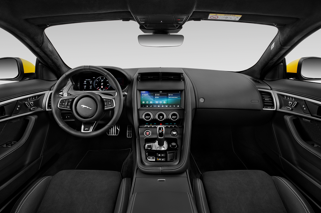 Jaguar F-Type (Baujahr 2020) R 2 Türen Cockpit und Innenraum