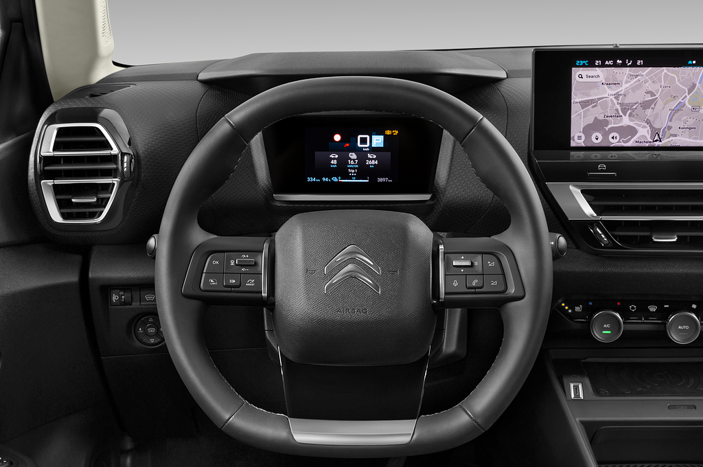 Citroen E-C4 X (Baujahr 2023) Shine 5 Türen Lenkrad