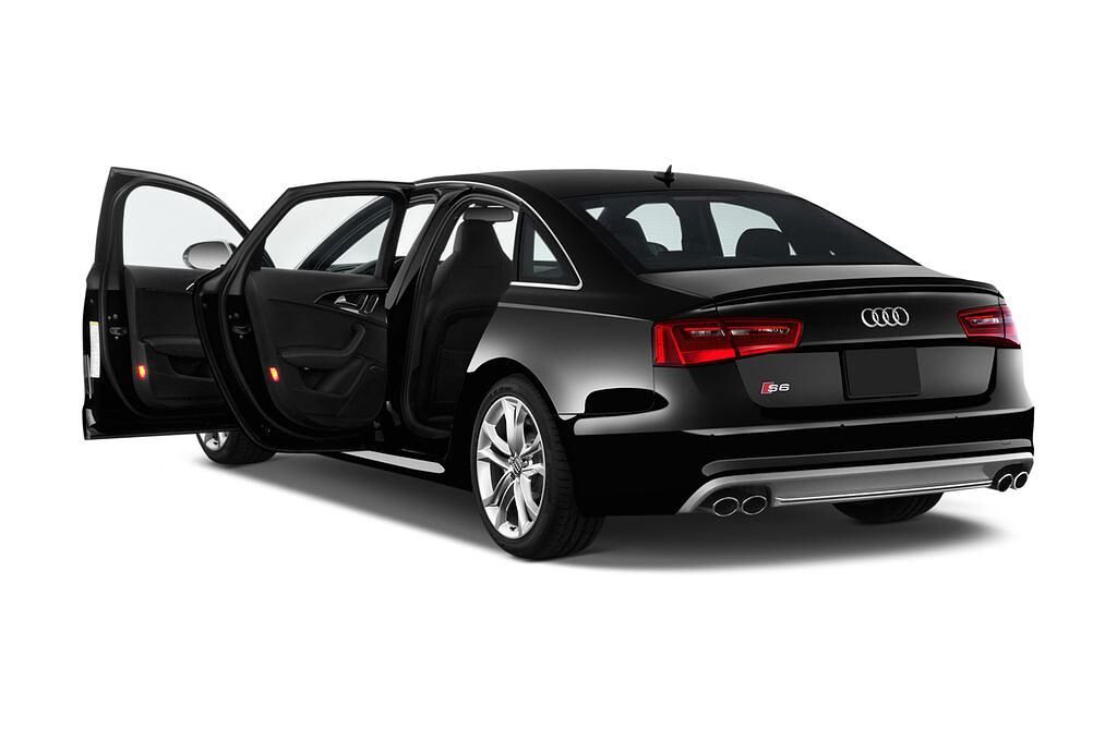 Audi S6 (Baujahr 2014) - 4 Türen Tür geöffnet