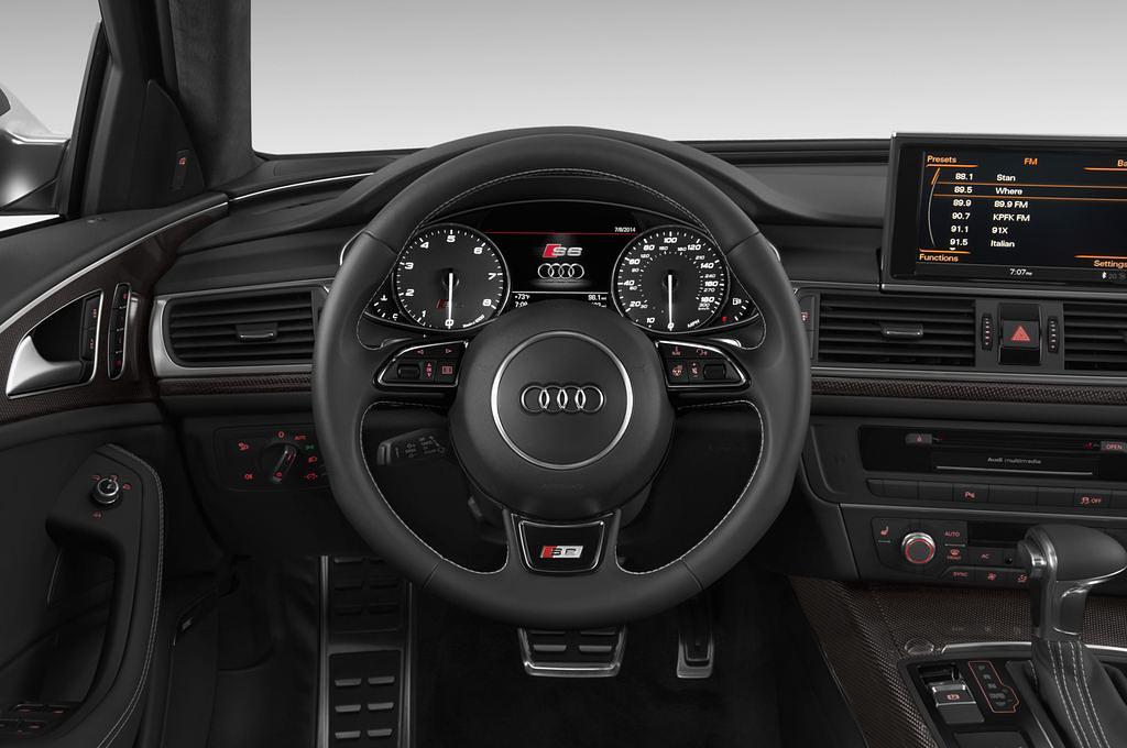 Audi S6 (Baujahr 2014) - 4 Türen Lenkrad