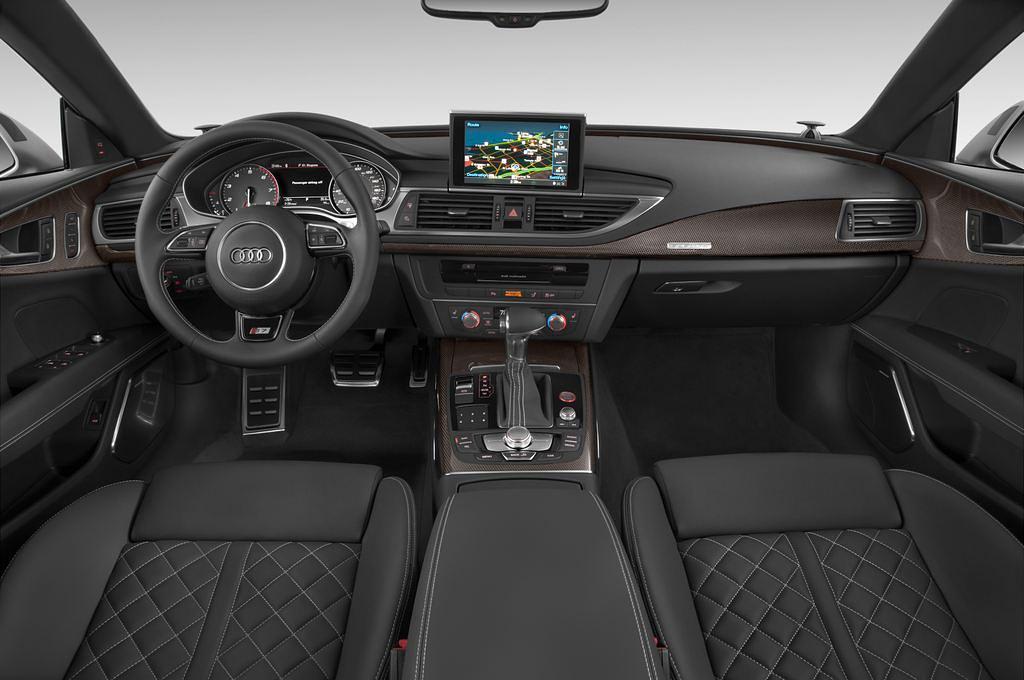 Audi S7 (Baujahr 2015) 4.0 Tfsi Quattro S Tronic 5 Türen Cockpit und Innenraum