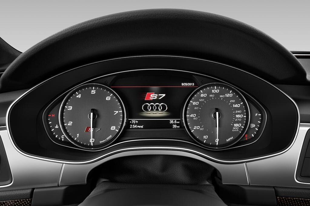 Audi S7 (Baujahr 2015) 4.0 Tfsi Quattro S Tronic 5 Türen Tacho und Fahrerinstrumente