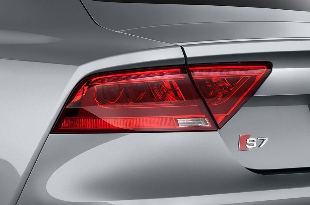 Audi S7 (Baujahr 2015) 4.0 Tfsi Quattro S Tronic 5 Türen Rücklicht