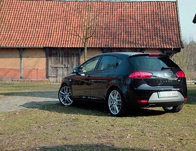 Seat Leon Cupra R: Kein Spoiler. Das "R" deutet daraufhin: Hier schlummern 265 Pferde.