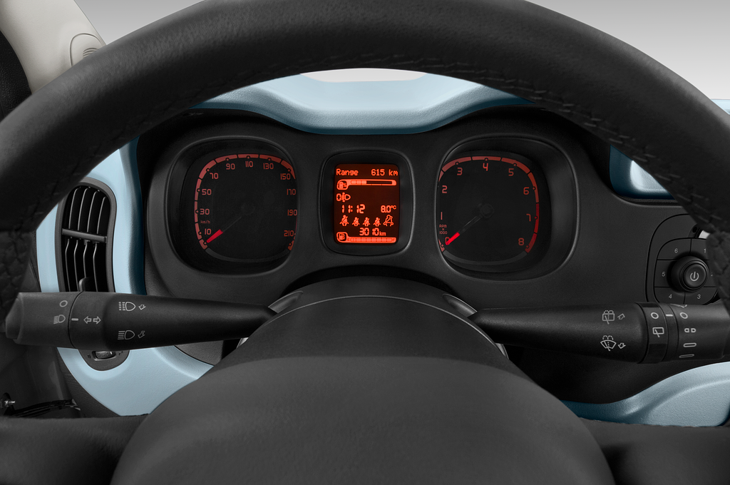 FIAT Panda (Baujahr 2020) Cross 5 Türen Tacho und Fahrerinstrumente