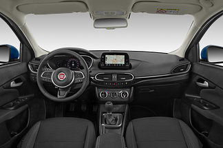 FIAT Tipo (Baujahr 2021) Life 5 Türen Cockpit und Innenraum
