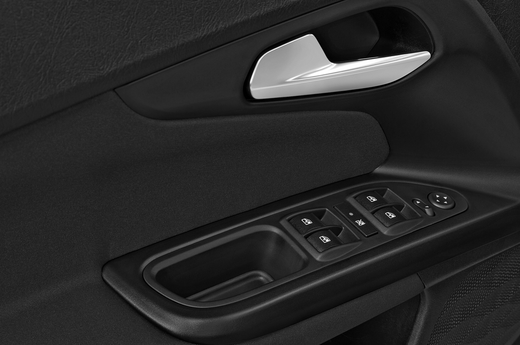 FIAT Tipo (Baujahr 2021) Life 5 Türen Bedienungselemente Tür