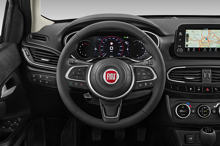 FIAT Tipo (Baujahr 2021) Life 5 Türen Lenkrad