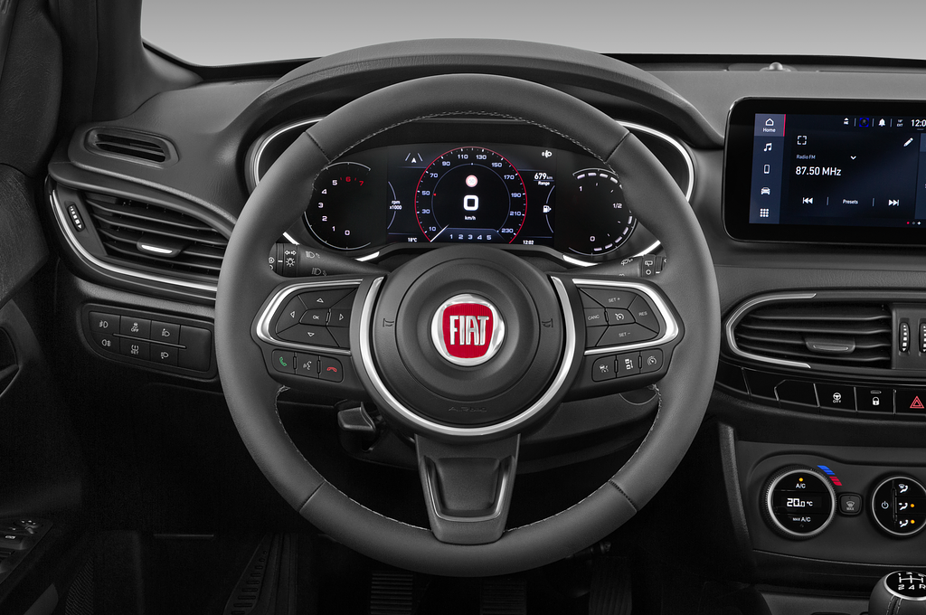 FIAT Tipo (Baujahr 2021) Cross 5 Türen Lenkrad
