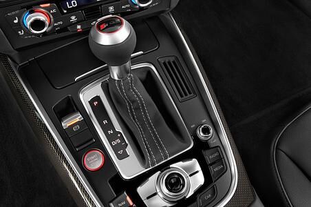 Audi SQ5 (Baujahr 2015) 3.0 Tdi Tiptronic Quattro 5 Türen Schalthebel