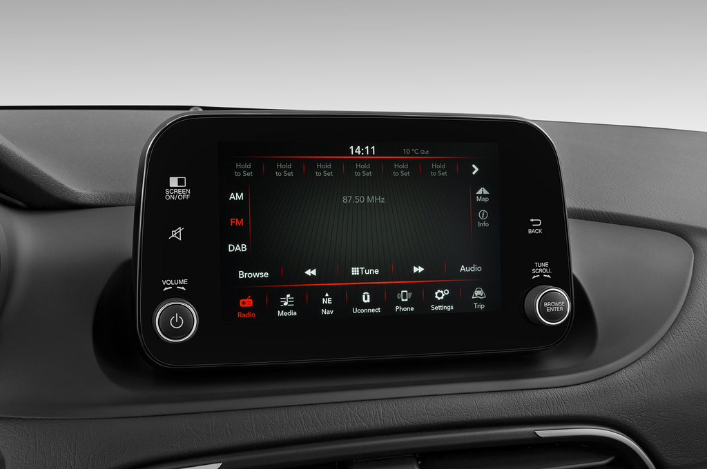 FIAT Tipo Kombi (Baujahr 2023) Cross 5 Türen Radio und Infotainmentsystem