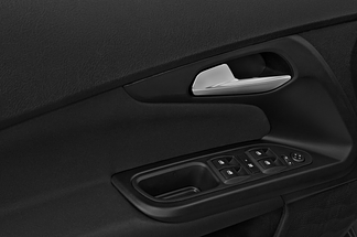 FIAT Tipo SW (Baujahr 2022) Life 5 Türen Bedienungselemente Tür