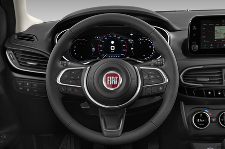 FIAT Tipo SW (Baujahr 2022) Life 5 Türen Lenkrad