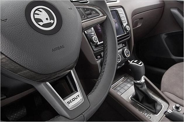 Dezenter Hinweis auf dem Lenkrad