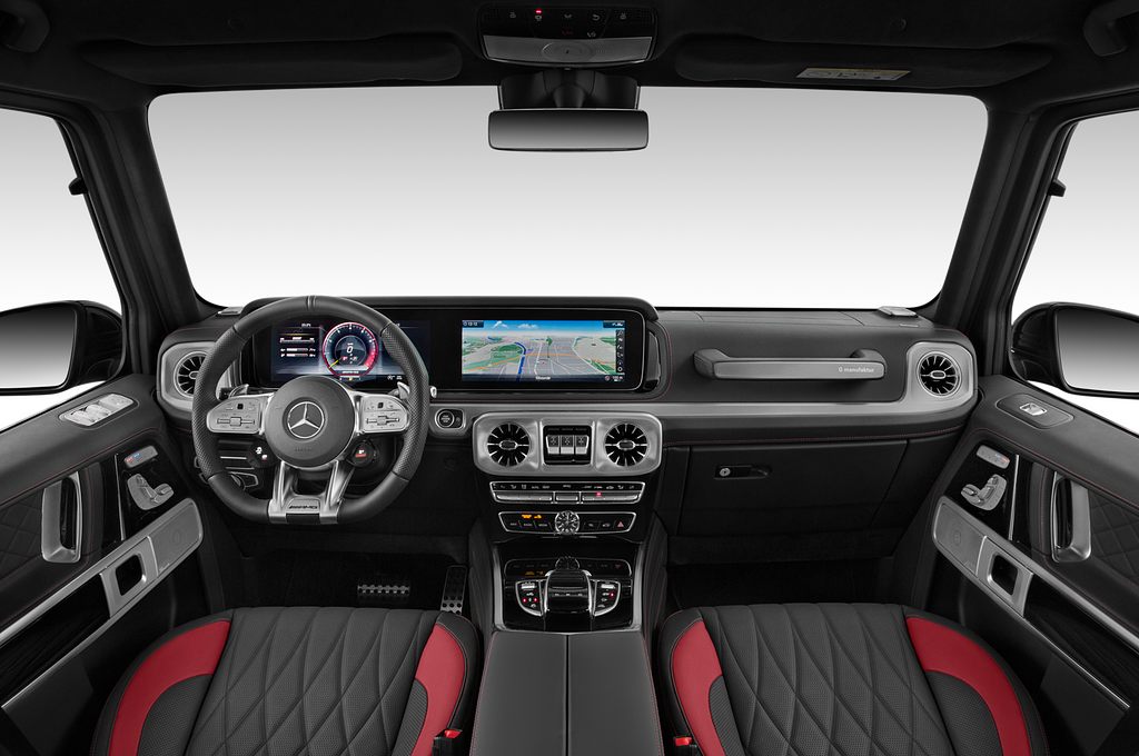 Mercedes G Class (Baujahr 2021) 63 AMG 5 Türen Cockpit und Innenraum