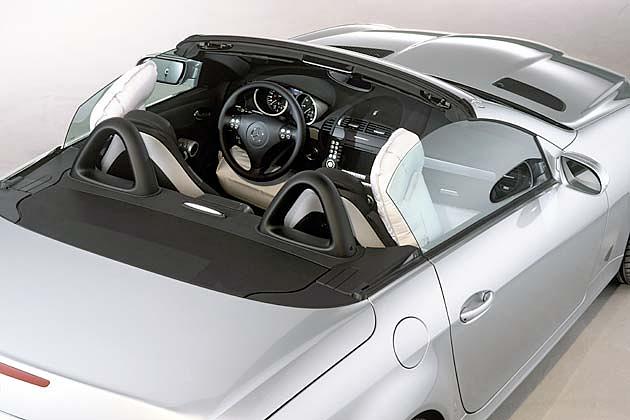 Die serienmäßigen Kopf-/Thorax-Seiten-Airbags schützen Kopf- und Brustbereich