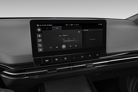 MG MG4 (Baujahr 2023) Luxury 5 Türen Radio und Infotainmentsystem