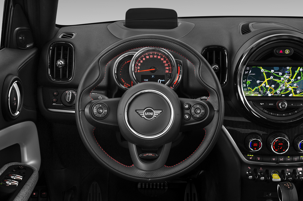 MINI Countryman (Baujahr 2020) Cooper SE ALL4 5 Türen Lenkrad