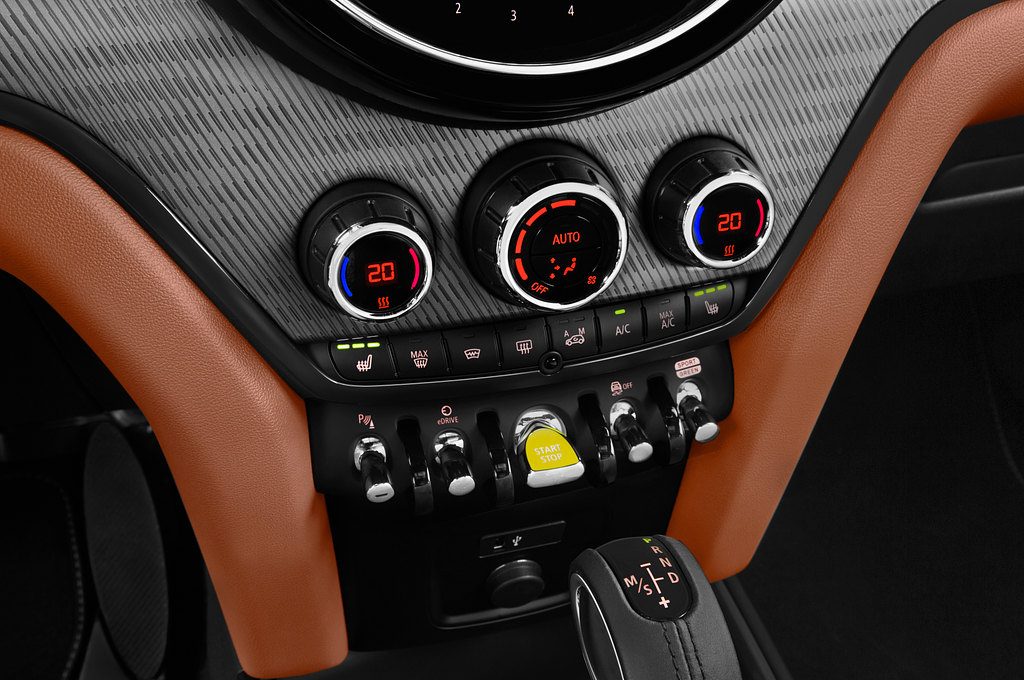MINI Countryman Plug-In Hybrid (Baujahr 2021) S E ALL4 5 Türen Temperatur und Klimaanlage