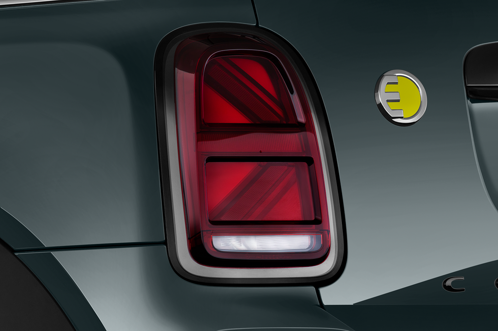 MINI Countryman Plug-In Hybrid (Baujahr 2021) S E ALL4 5 Türen Rücklicht