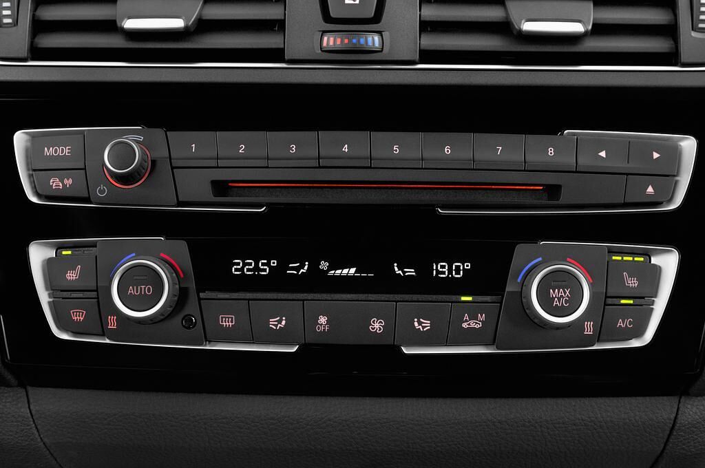 BMW 1 Series (Baujahr 2016) M Sport 3 Türen Radio und Infotainmentsystem