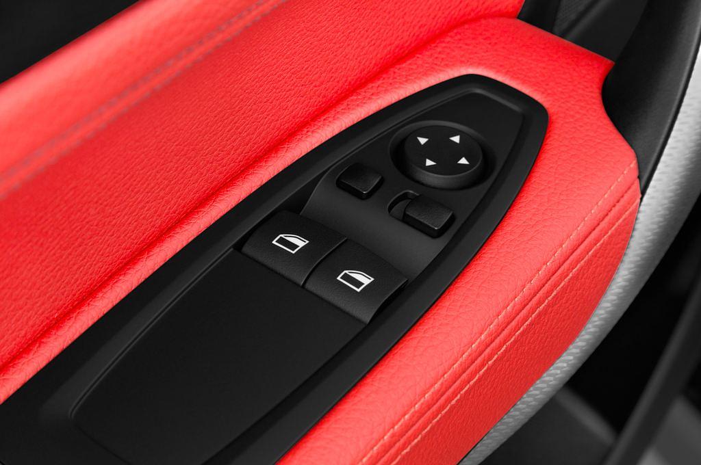BMW 1 Series (Baujahr 2016) M Sport 3 Türen Bedienungselemente Tür