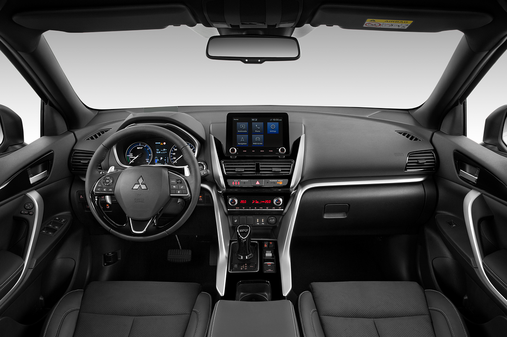 Mitsubishi Eclipse Cross PHEV (Baujahr 2021) Plus 5 Türen Cockpit und Innenraum