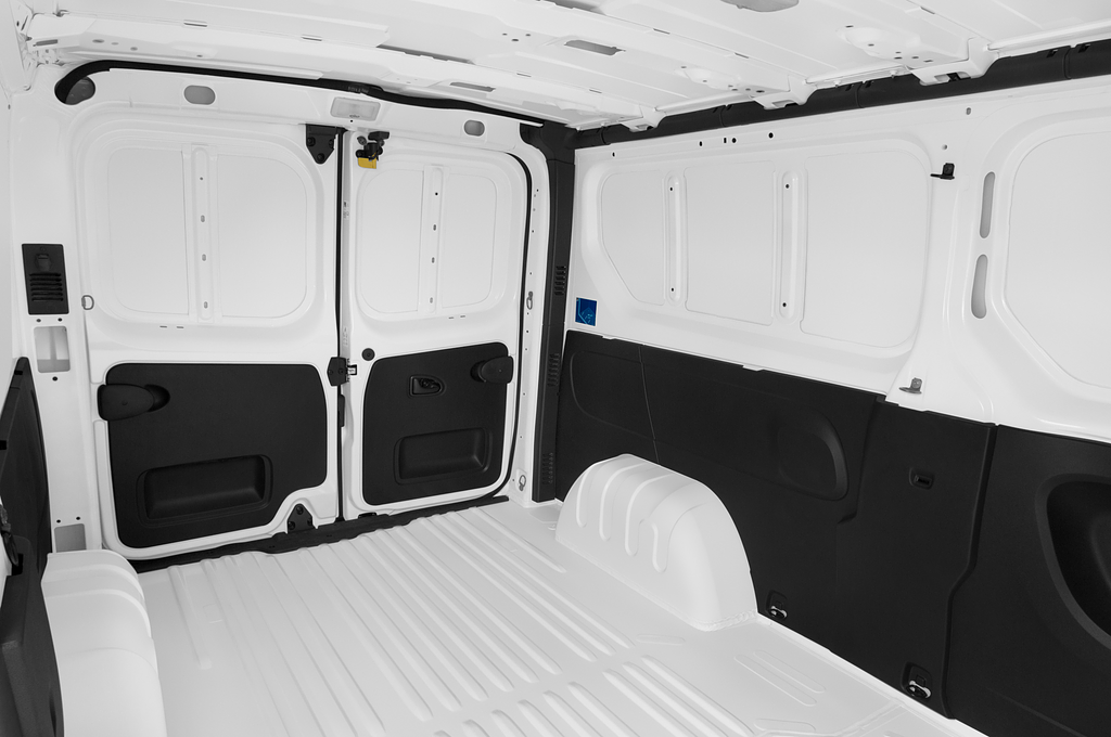 Nissan Primastar (Baujahr 2022) Acenta 4 Türen Rücksitze