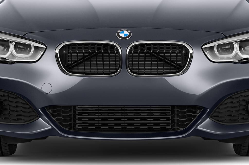 BMW 1 Series (Baujahr 2016) M Sport 5 Türen Kühlergrill und Scheinwerfer